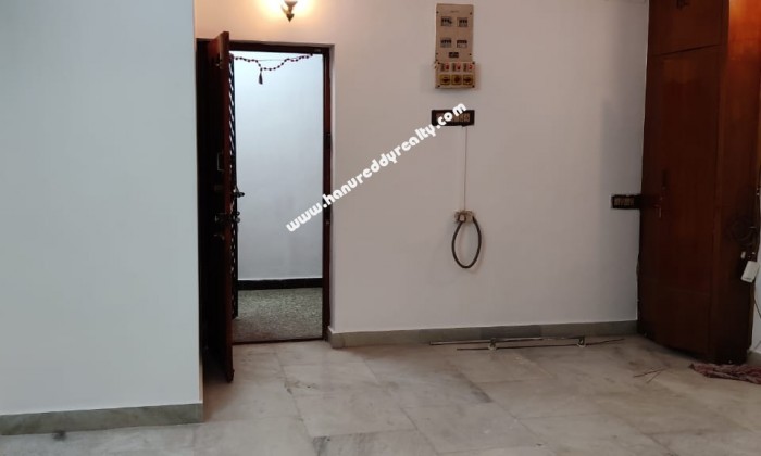 2 BHK Flat for Sale in West Mambalam